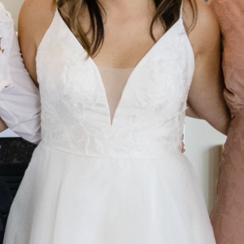 Jenny Yoo Lorelei Wedding Dress with Custom Lace - Picture 4 of 6